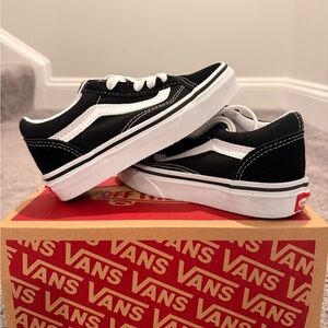 Vans Classic Black and White Low-Tops